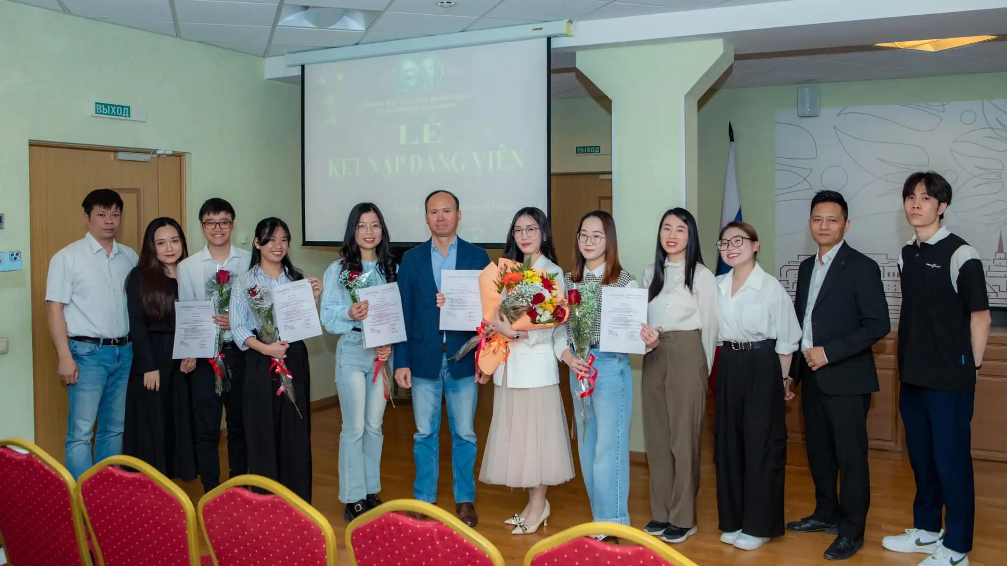 Chi bộ Đảng Thành phố Kazan kết nạp Đảng viên mới cho Du học sinh 1 chi bo dang thanh pho kazan ket nap dang vien moi cho du hoc sinh