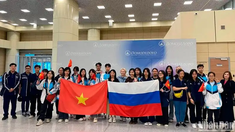 Học sinh Việt Nam nghiên cứu tiếng Nga 1 hoc sinh viet nam nghien cuu tieng nga