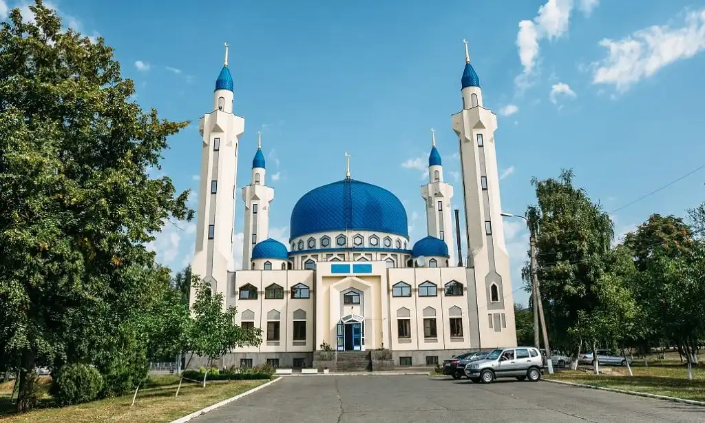 maykop nha tho hoi giao