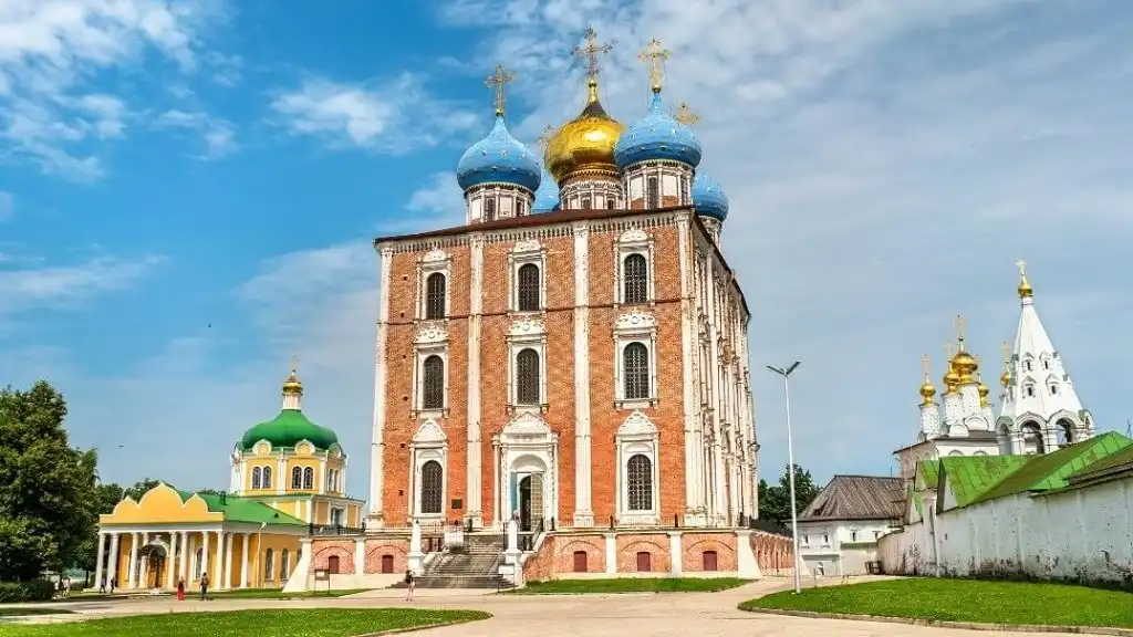 ryazan kremlin nha tho duc me