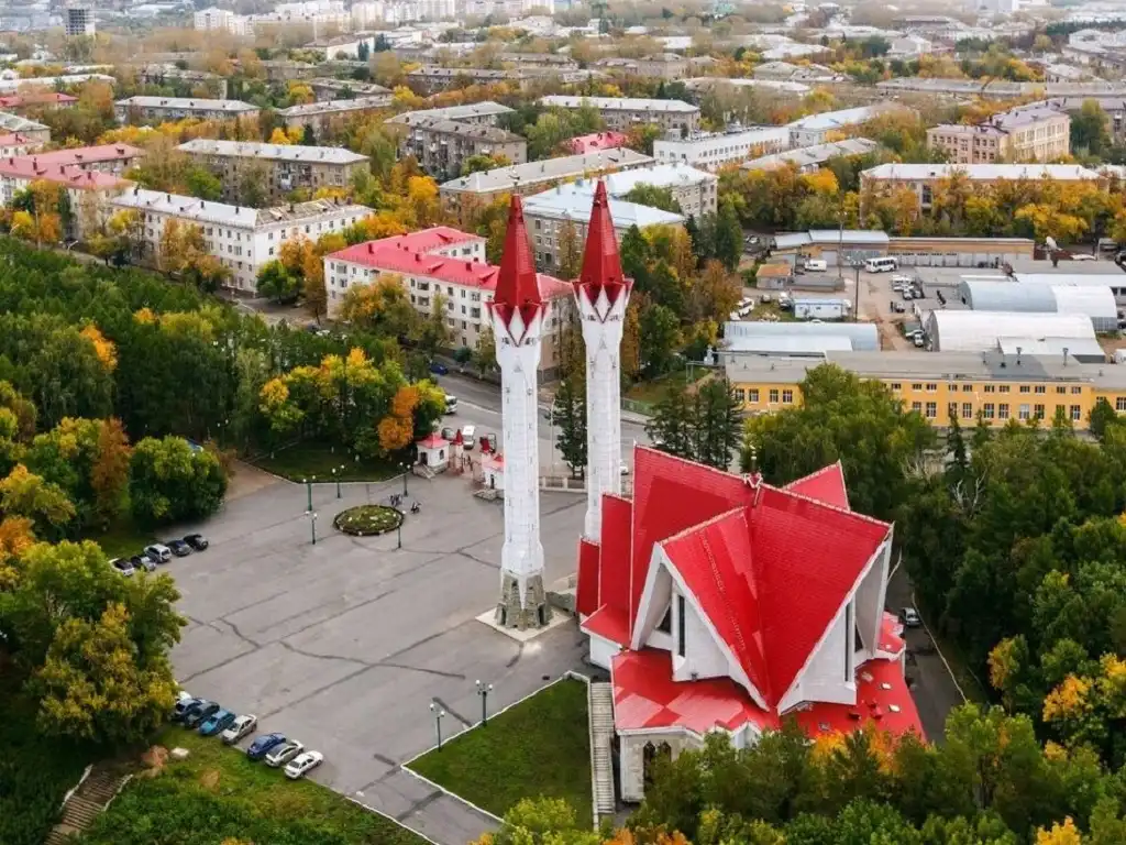 ufa nha tho hoi giao lala tulpan