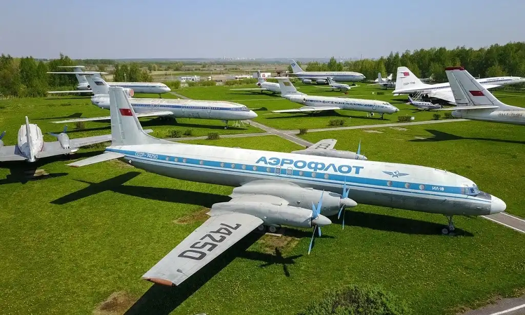 ulyanovsk bao tang lich su hang khong dan dung