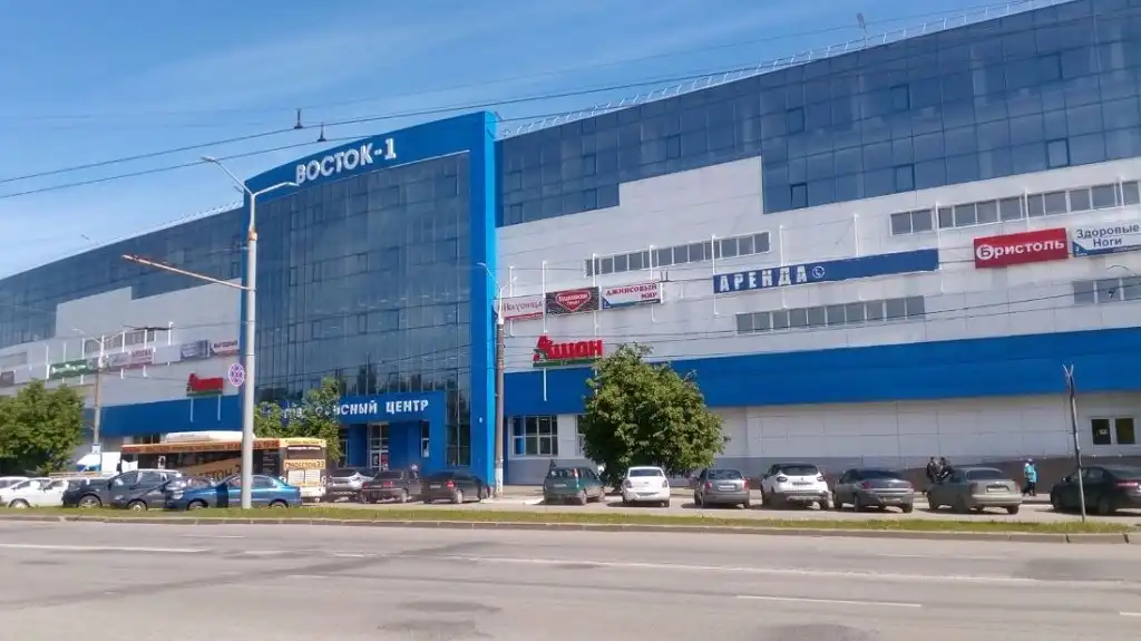 vladimir trung tam thuong mai vostok1