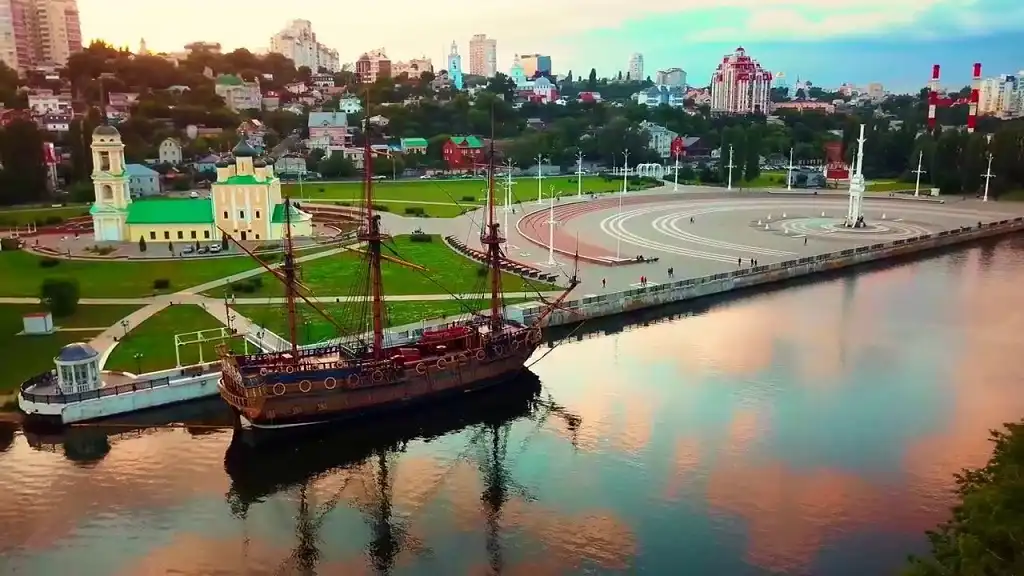 voronezh quang truong admiralteyskaya