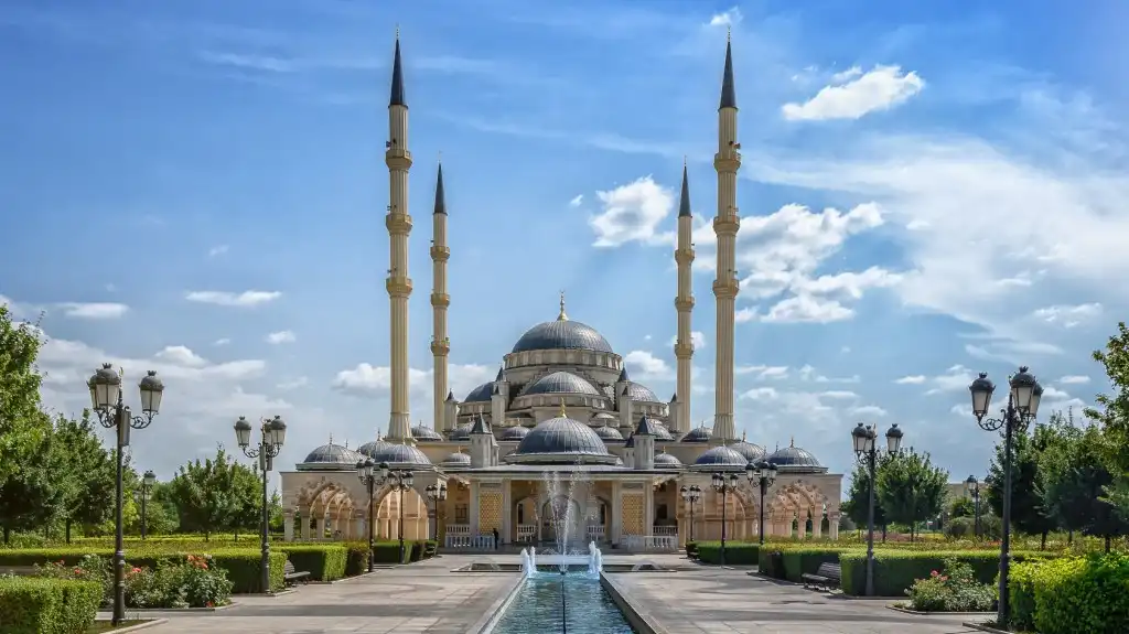 grozny nha tho hoi giao akhmad kadyrov