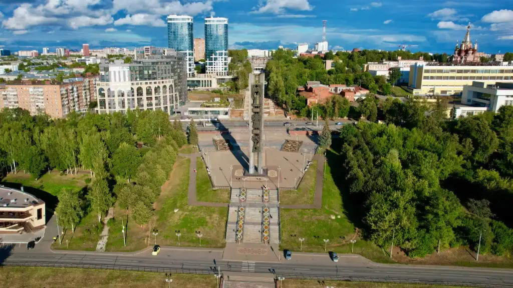 izhevsk tuong dai huu nghi cac dan toc