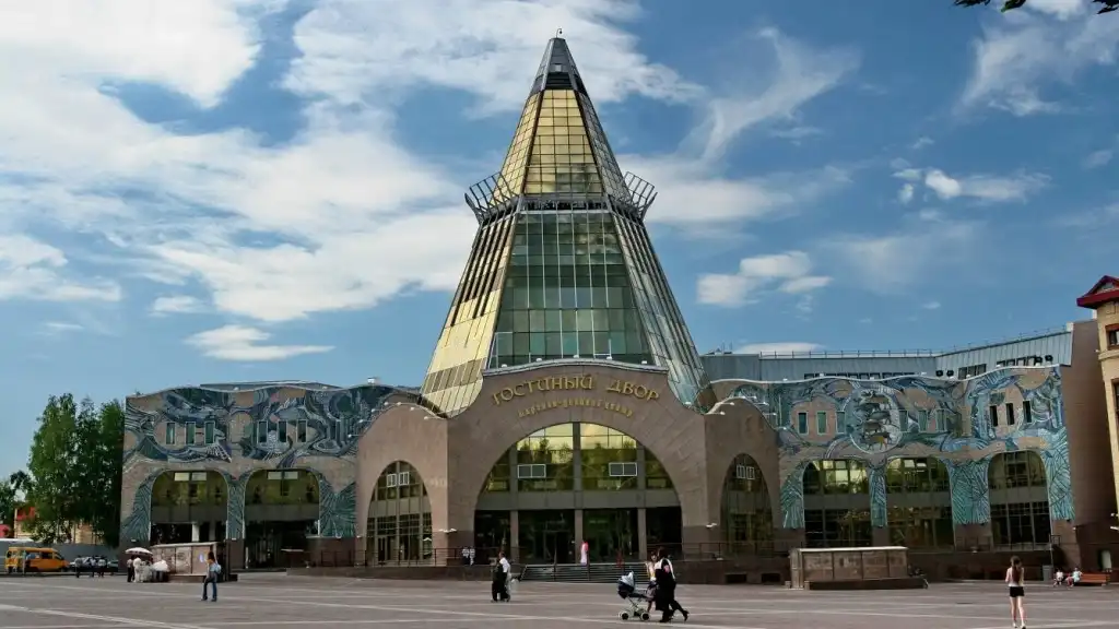 khanty mansiysk trung tam thuong mai gostiny dvor