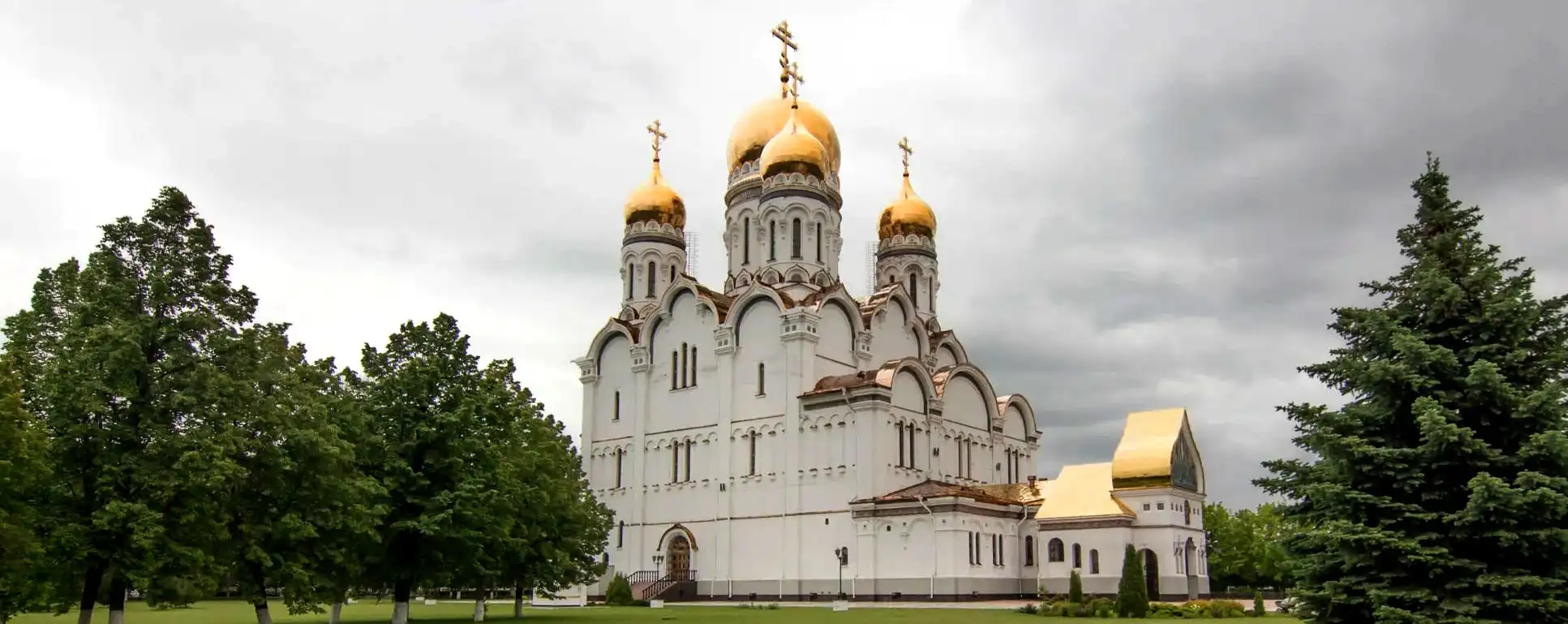 tolyatti nha tho bien hinh 2