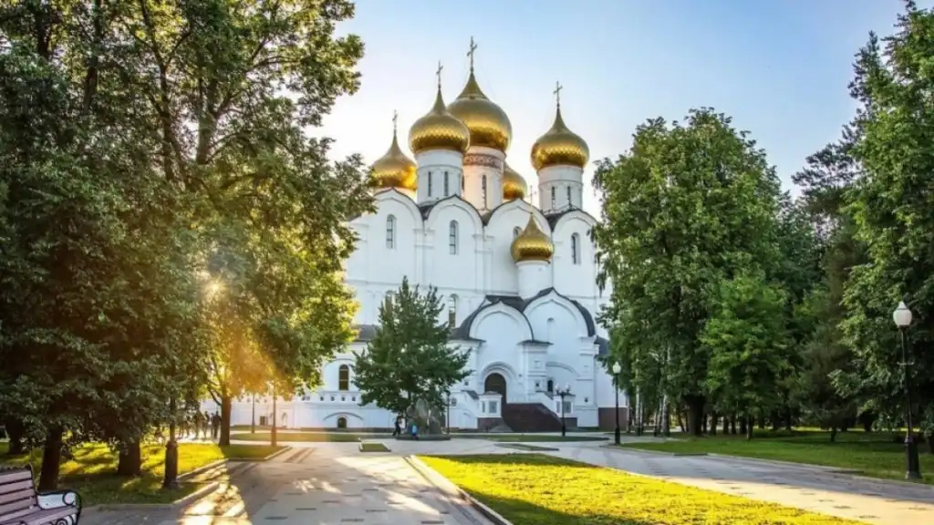 yaroslavl nha tho duc me thangthien