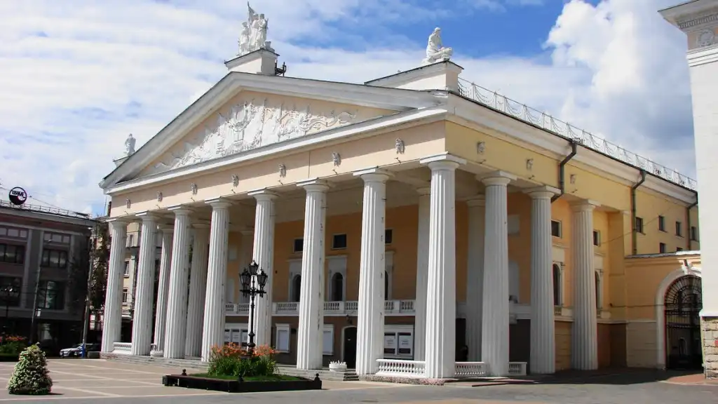 bryansk nha hat kich tinh bryansk