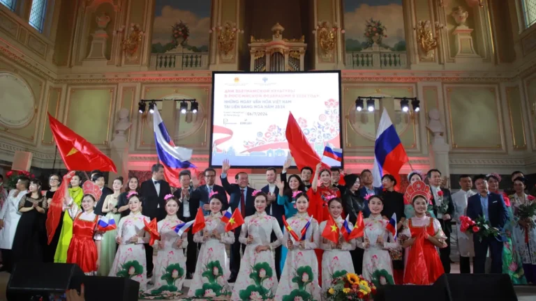 Những ngày văn hoá Việt Nam tại Liên bang Nga năm 2024 thành công rực rỡ 8 nhung ngay van hoa viet nam tai lien bang nga nam 2024 thanh cong ruc ro 2