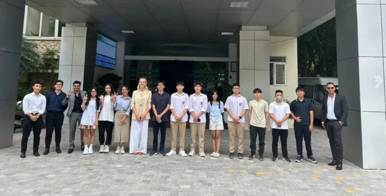 khoa hoc he dau tien cua lien hiep cac truong dai hoc ky thuat nga viet