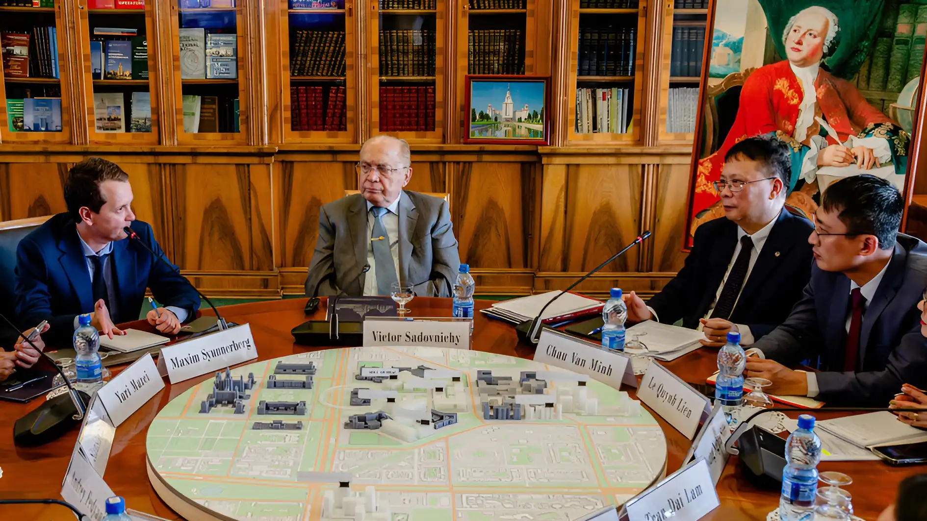 Đại học Lomonosov tiếp đoàn Viện Hàn lâm Khoa học và Công nghệ Việt Nam 1 dai hoc lomonosov tiep doan vien han lam khoa hoc va cong nghe viet nam