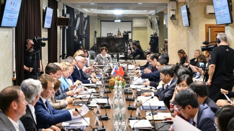 viet nam nga thuc day hop tac giao duc va khoa hoc cong nghe