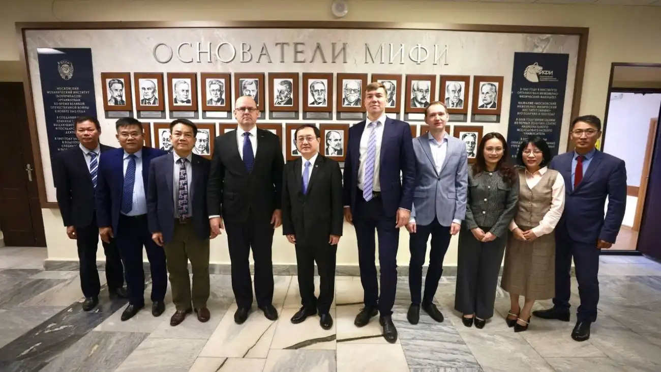 Bộ trưởng Bộ Khoa học và Công nghệ thăm Đại học Năng lượng hạt nhân MEPhI 1 bo truong bo khoa hoc va cong nghe tham dai hoc nang luong hat nhan mephi