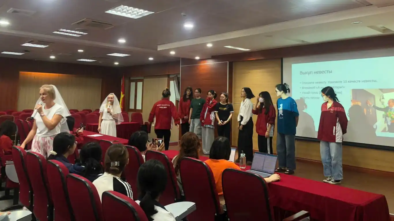 Sinh viên Đại học Hà Nội tìm hiểu những nét đẹp trong Đám cưới Nga 1 sinh vien dai hoc ha noi tim hieu nhung net dep trong dam cuoi nga 1