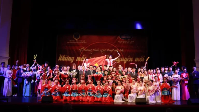 Chương trình nghệ thuật 'Những mốc son - Kỷ nguyên mới' tại Moscow 3 chuong trinh nghe thuat nhung moc son ky nguyen moi tai moscow