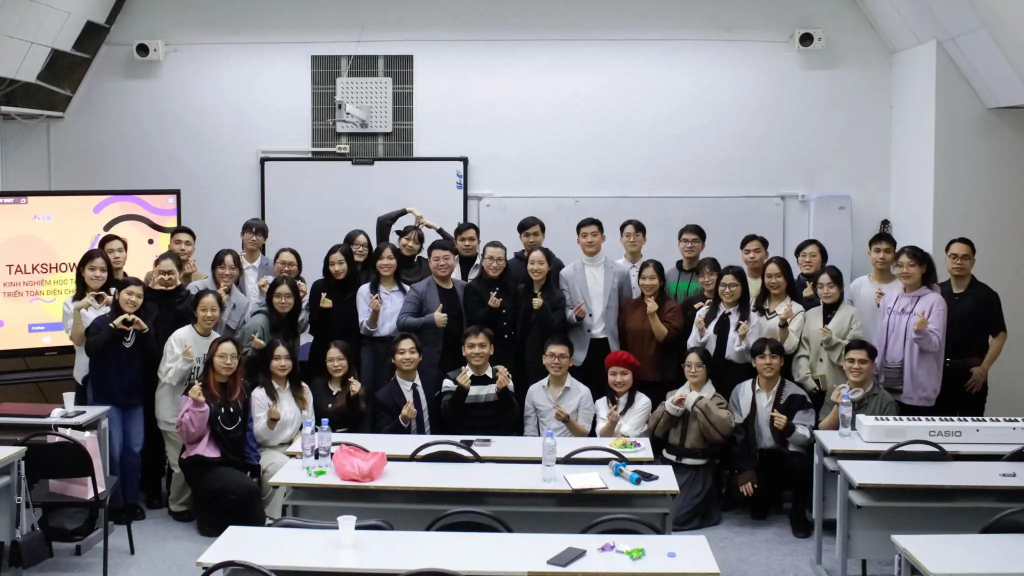 Recap Talkshow "Kinh nghiệm học tập và phát triển toàn diện cho sinh viên" 1 recap talkshow kinh nghiem hoc tap va phat trien toan dien cho sinh vien