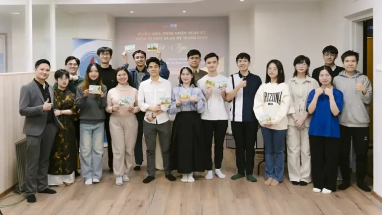 Buổi chiếu phim kỷ niệm 75 năm quan hệ Việt Nam – Nga tại Nga 7 buoi chieu phim ky niem 75 nam quan he viet nam nga tai nga