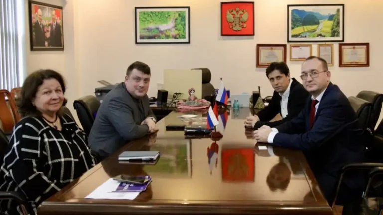 doan dai hoc ky thuat quoc gia volgograd tham va lam viec tai viet nam