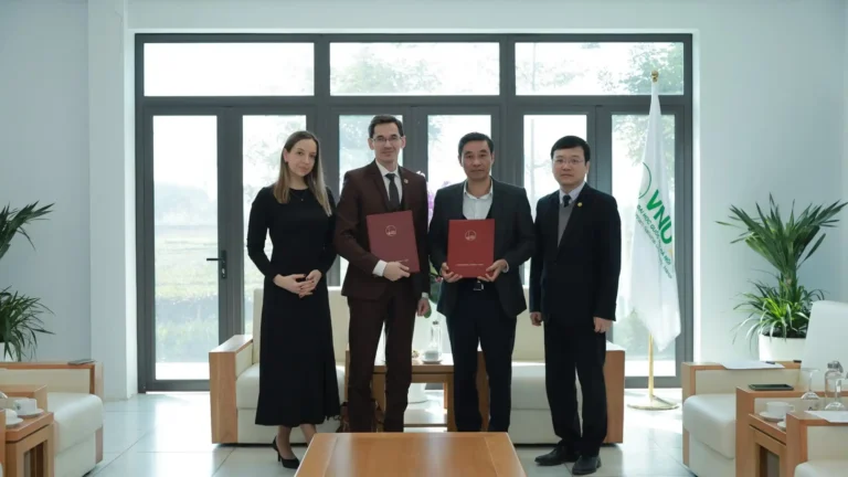 hop tac giua dai hoc ky thuat novosibirsk va dai hoc quoc gia ha noi