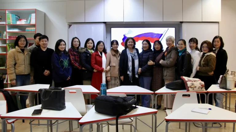 tap huan chuyen mon chuan bi cho olympic tieng nga 2025