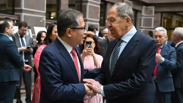 Triển lãm kỷ niệm 75 năm quan hệ ngoại giao Việt-Nga tại Moscow 11 trien lam ky niem 75 nam quan he ngoai giao viet nga tai moscow