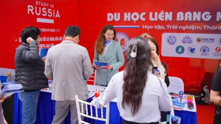 dau an nga tai ngay hoi tu van tuyen sinh va huong nghiep 2025