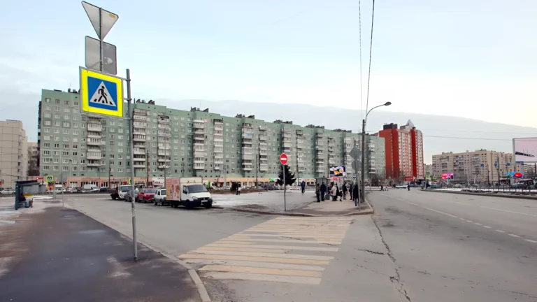 saint petersburg dat ten quang truong moi theo ten chu tich ho chi minh