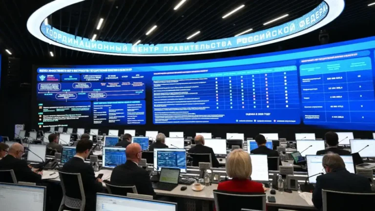 phat trien nhan luc la cach de nga dat muc tieu dan dau ve cong nghe