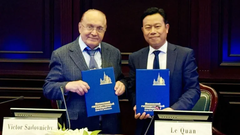 dai hoc quoc gia ha noi hop tac chien luoc voi dai hoc lomonosov