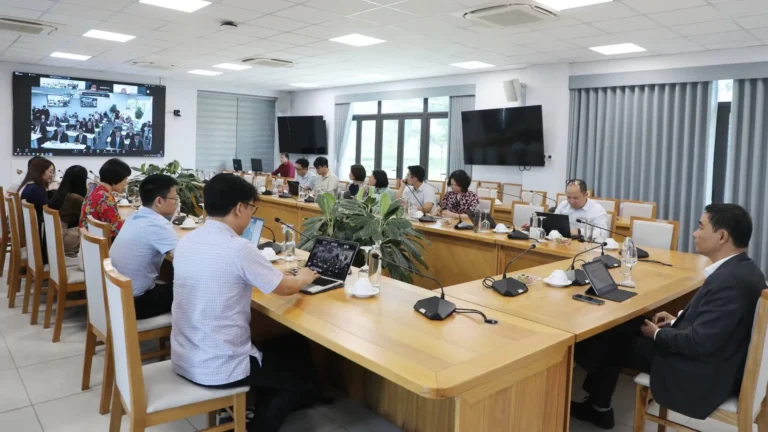 dhqghn va mgimo to chuc tuan le giao duc truc tuyen