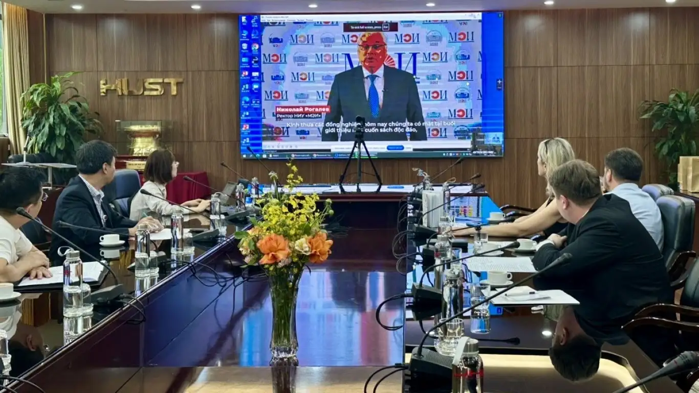 giao trinh smathstudio la buoc dem mo rong dao tao ky su hat nhan