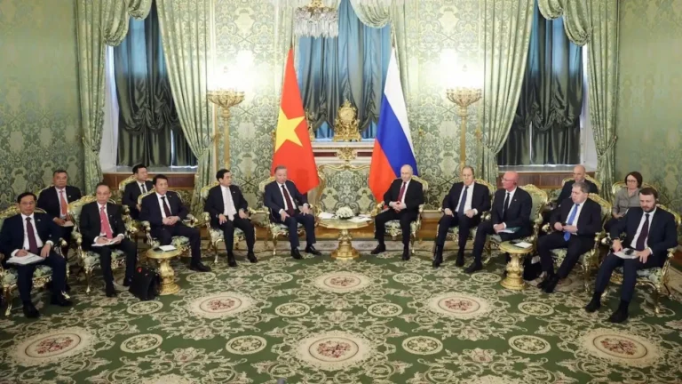 tong bi thu to lam hoi dam hep voi tong thong nga vladimir putin