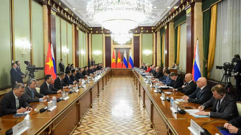 tong bi thu to lam hoi kien thu tuong nga mikhail mishustin