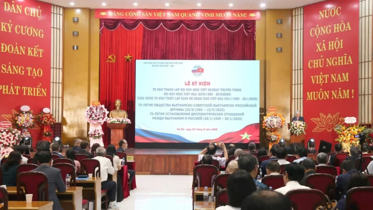 tong ket le ky niem 75 nam thanh lap hoi huu nghi viet nga 1