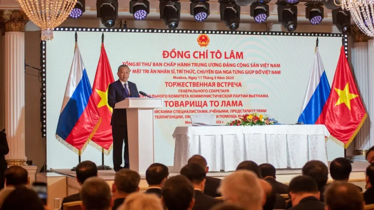 tri an cac nhan si tri thuc chuyen gia nga tung giup do viet nam