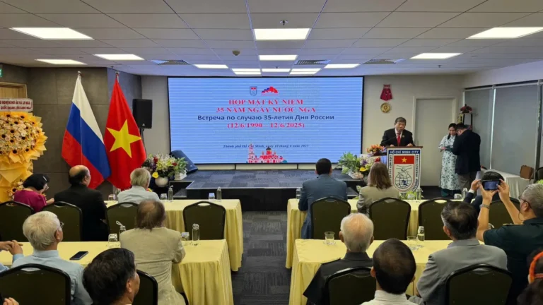 chuong trinh lien hoi huu nghi hop mat ky niem quoc khanh nga