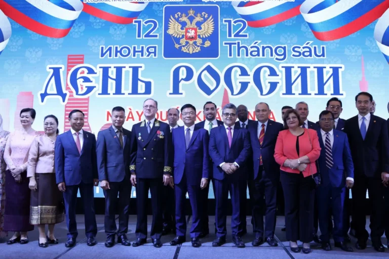 dai su quan nga to chuc tiec ky niem 35 nam ngay quoc khanh