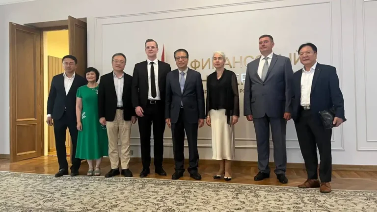 dai hoc tai chinh cung su ket noi song hanh giua tri thuc va van hoa