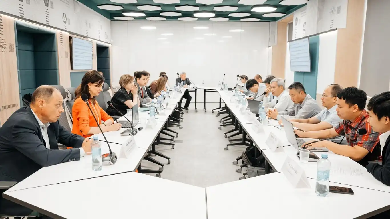 viet nam thuc day hop tac voi nga trong dao tao nhan luc hat nhan 2