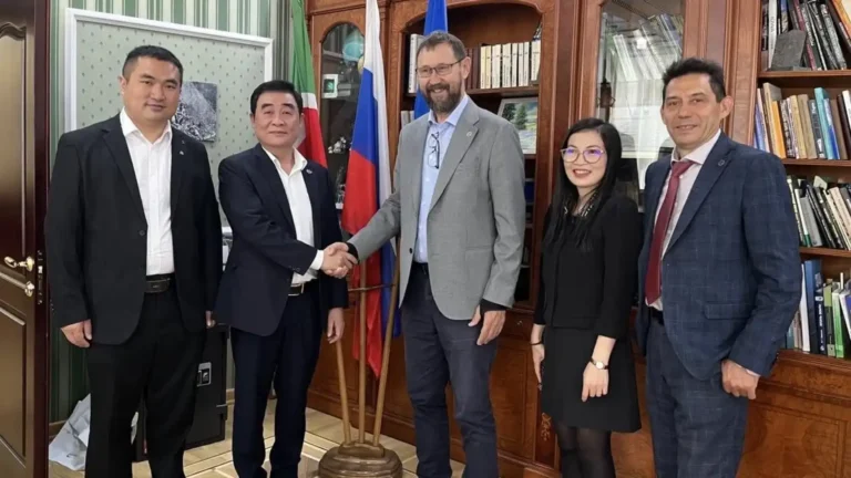 dai hoc lien bang kazan tiep doan cong tac truong dai hoc mo dia chat