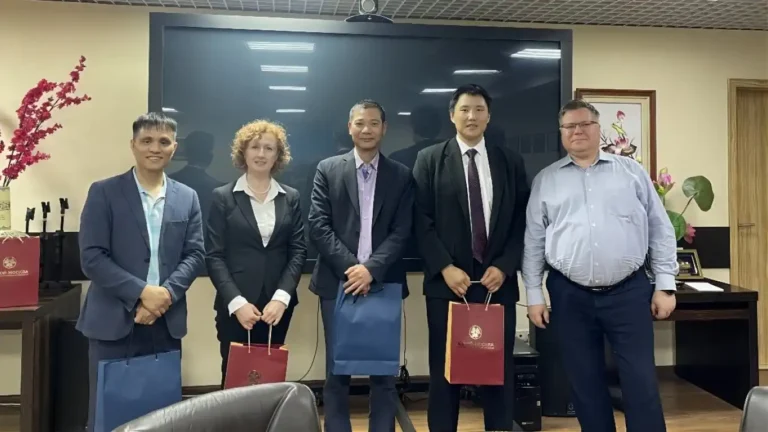 dai hoc plekhanov tim kiem co hoi viec lam cho sinh vien viet nam