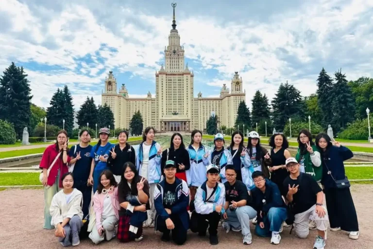 hoc sinh chuyen nga thai nguyen va hanh trinh kham pha nuoc nga