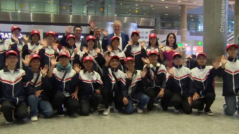 hoc sinh dien bien den saint petersburg voi hanh trinh giao luu dac biet