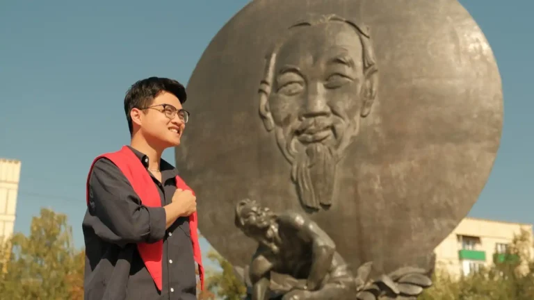 tet doc lap trong tim du hoc sinh viet nam tai lien bang nga