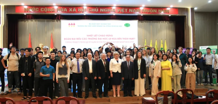 doan cac truong dai hoc nga tham va lam viec tai truong dai hoc hubt