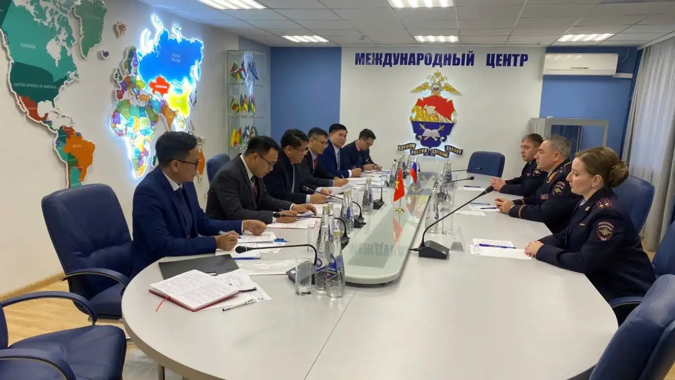 chuyen cong tac nga cua truong dai hoc ky thuat hau can cong an nhan dan 1