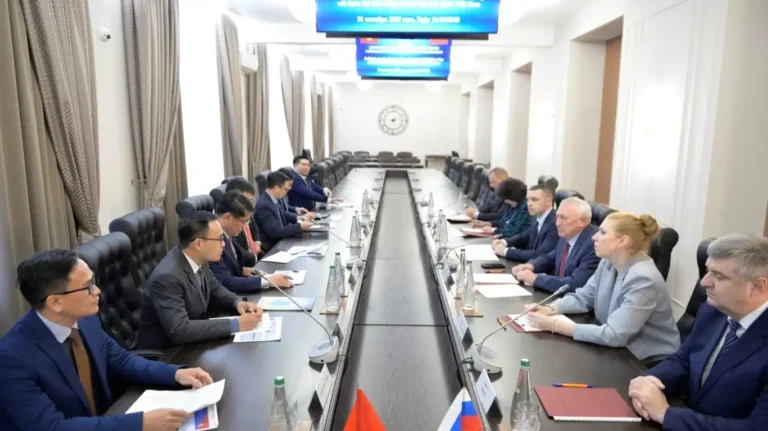 chuyen cong tac nga cua truong dai hoc ky thuat hau can cong an nhan dan 2