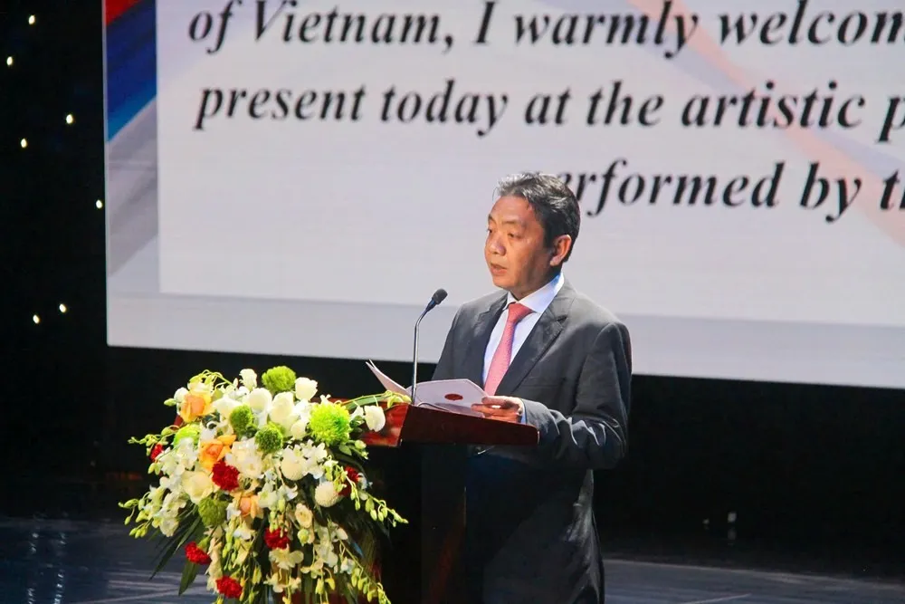 dau an nghe thuat trong buoi cong dien ho thien nga tai ha noi 1